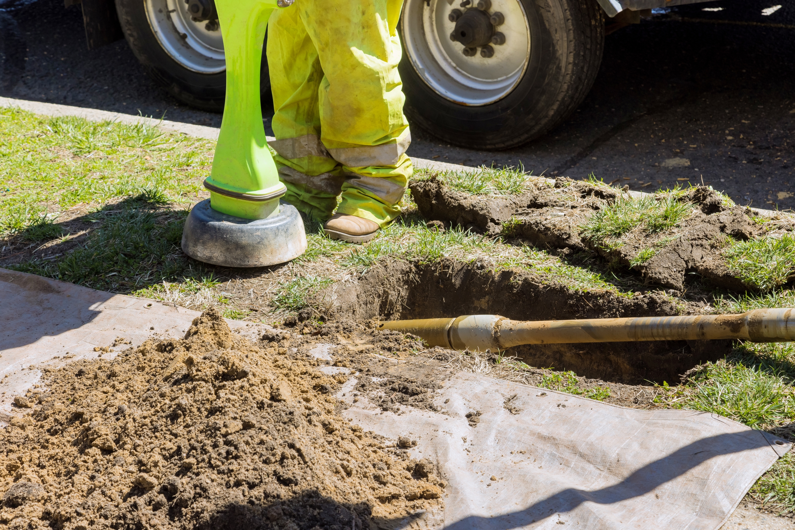 Construction works detect the during fiber optic of pipeline in the for horizontal directional drilling